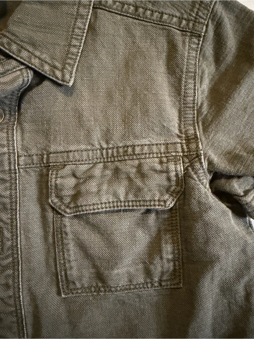 3 Item Bundle 2 Button-Down Shirts - 1 Pair Tan Pants